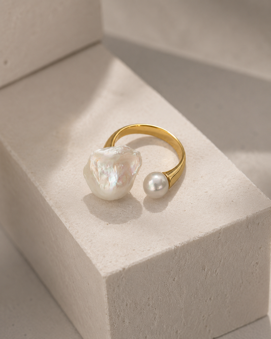 Solène Pearl Ring