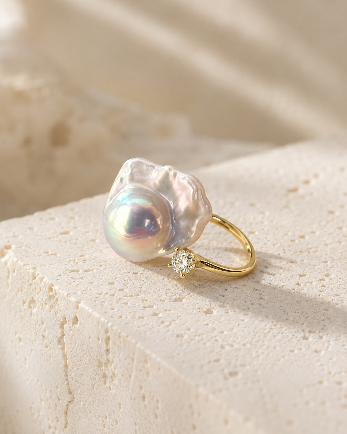 Iris Baroque Pearl Ring