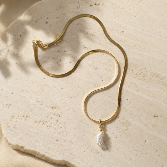 Lune Pearl Necklace