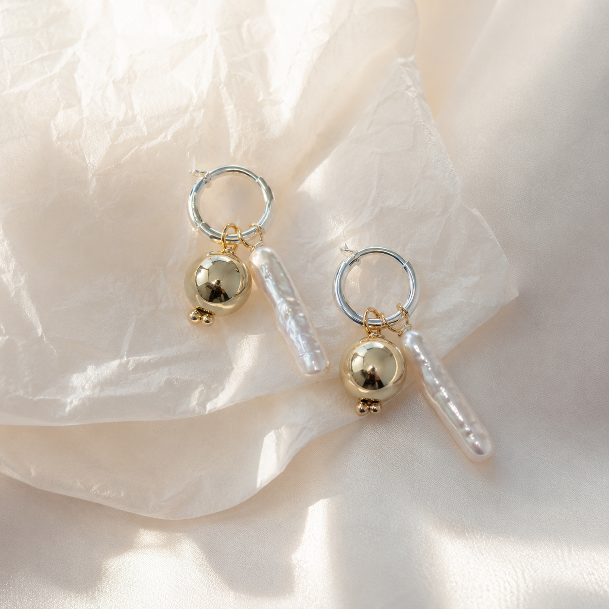 Solene Pearl Hoops