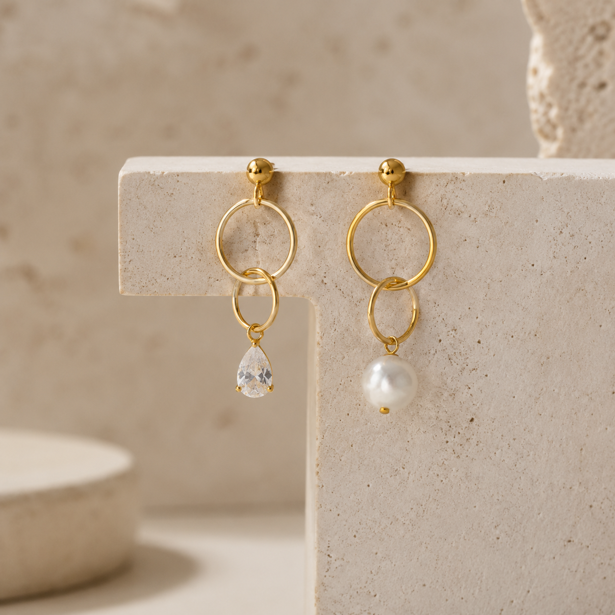 Éclat Pearl Earrings