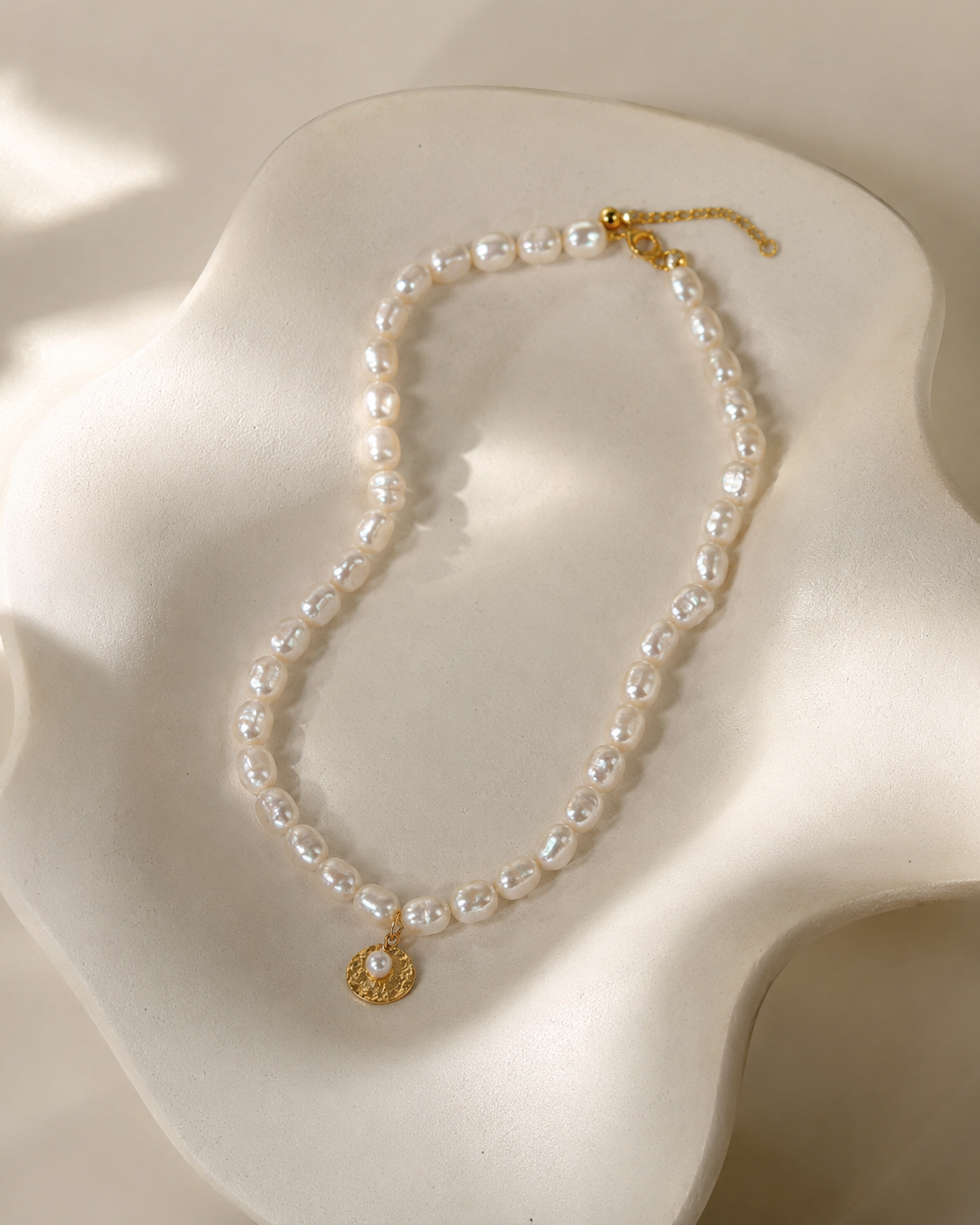 Camille Pearl Choker