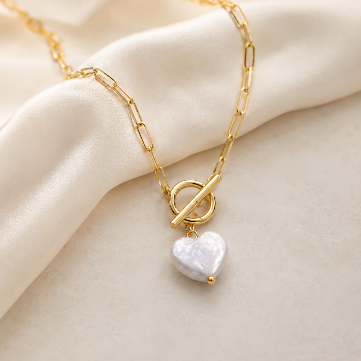 Amour Pearl Necklace