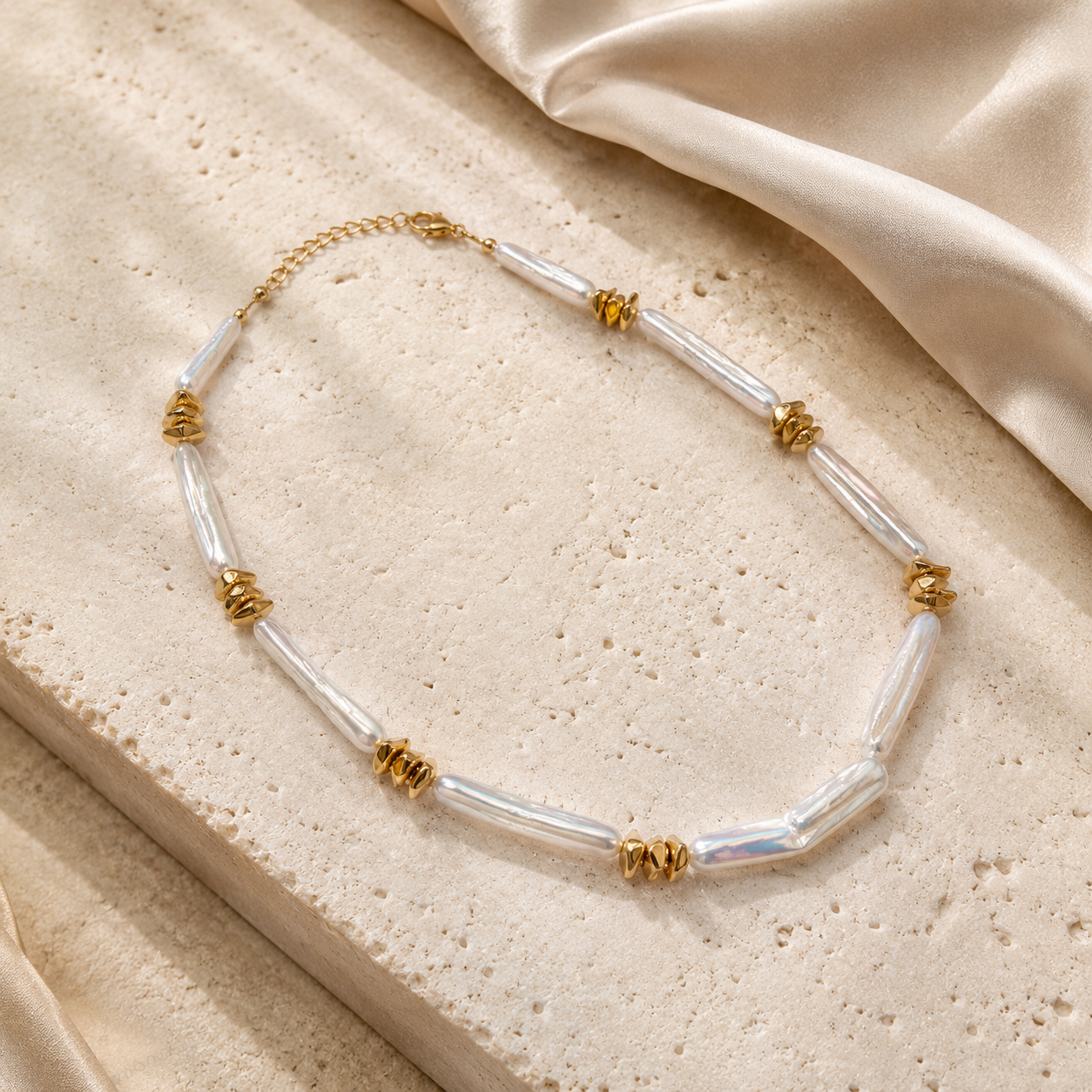 Solène Pearl Necklace