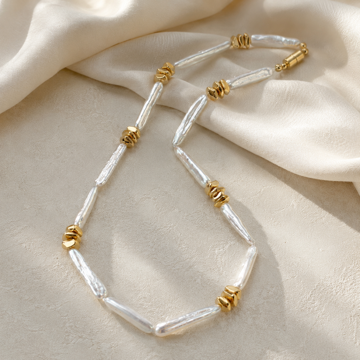 Solène Pearl Necklace