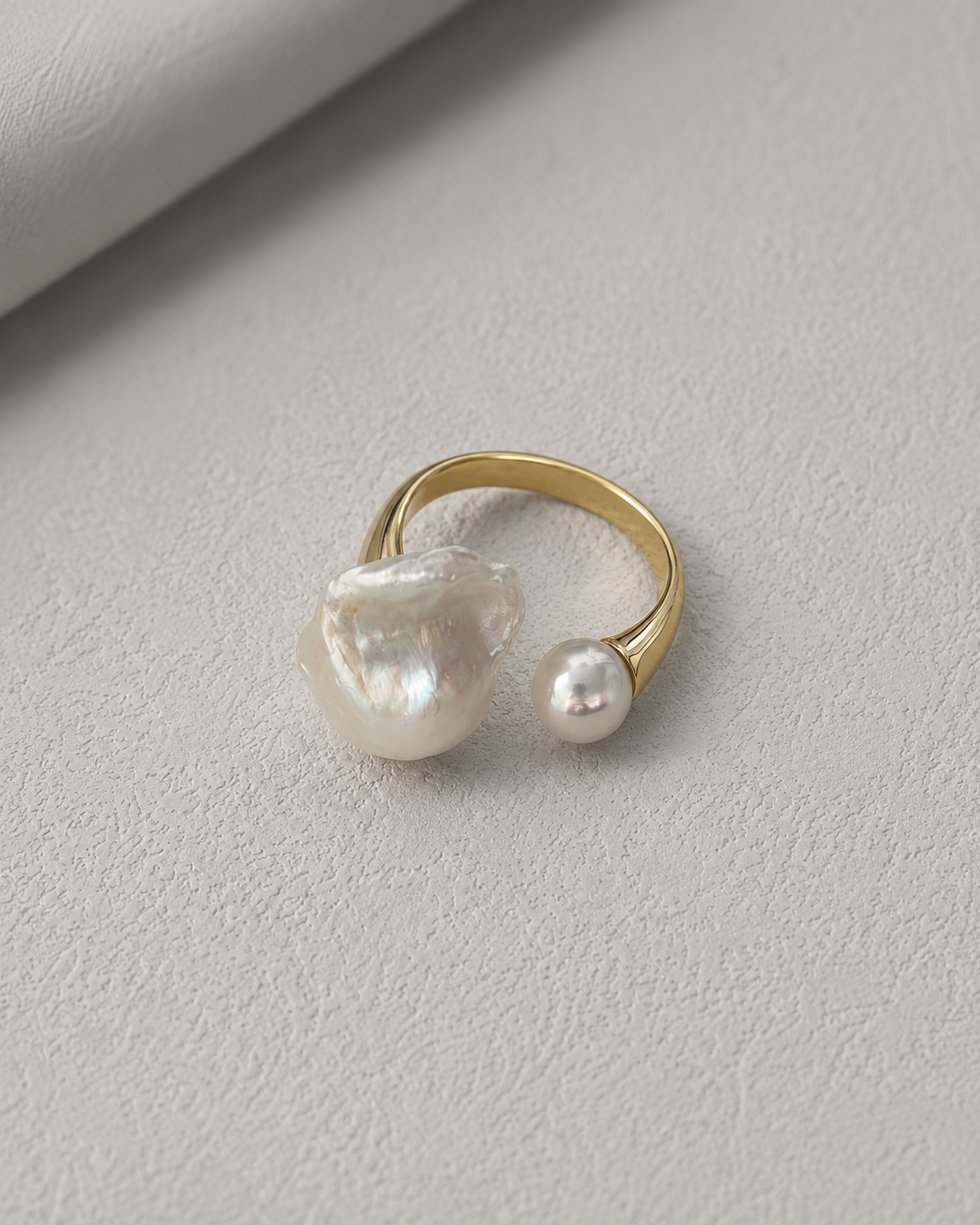 Solène Pearl Ring