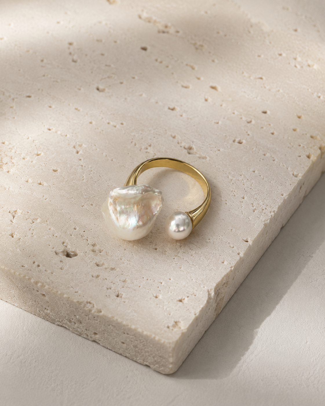 Solène Pearl Ring