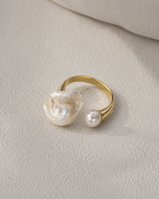 Solène Pearl Ring