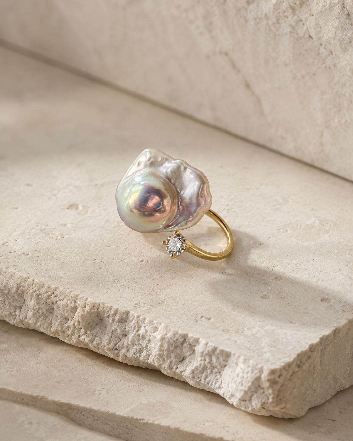 Iris Baroque Pearl Ring