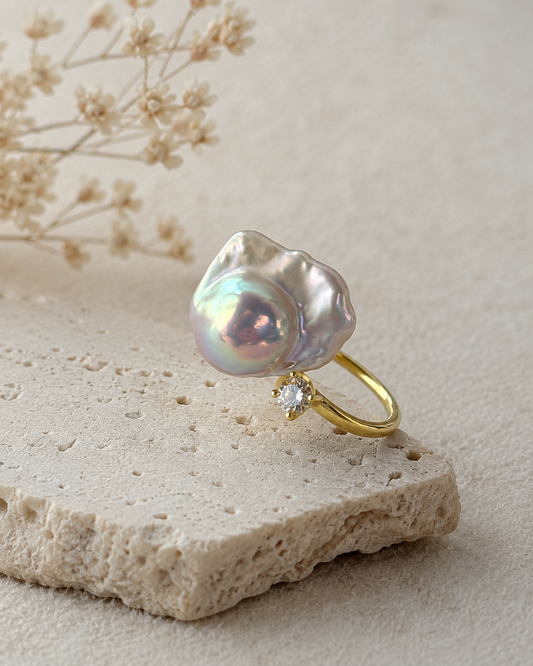 Iris Baroque Pearl Ring