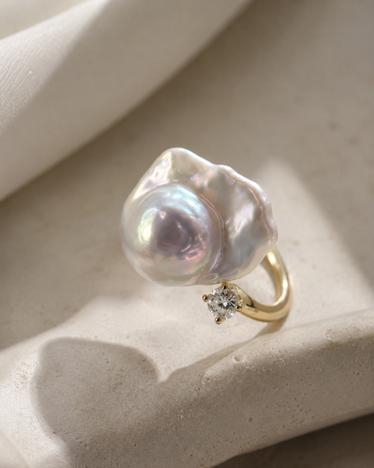 Iris Baroque Pearl Ring
