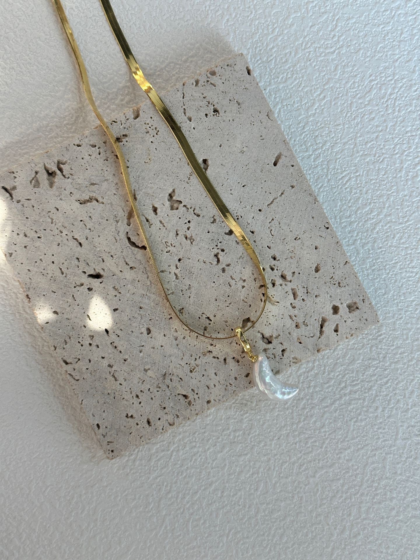 Lune Pearl Necklace