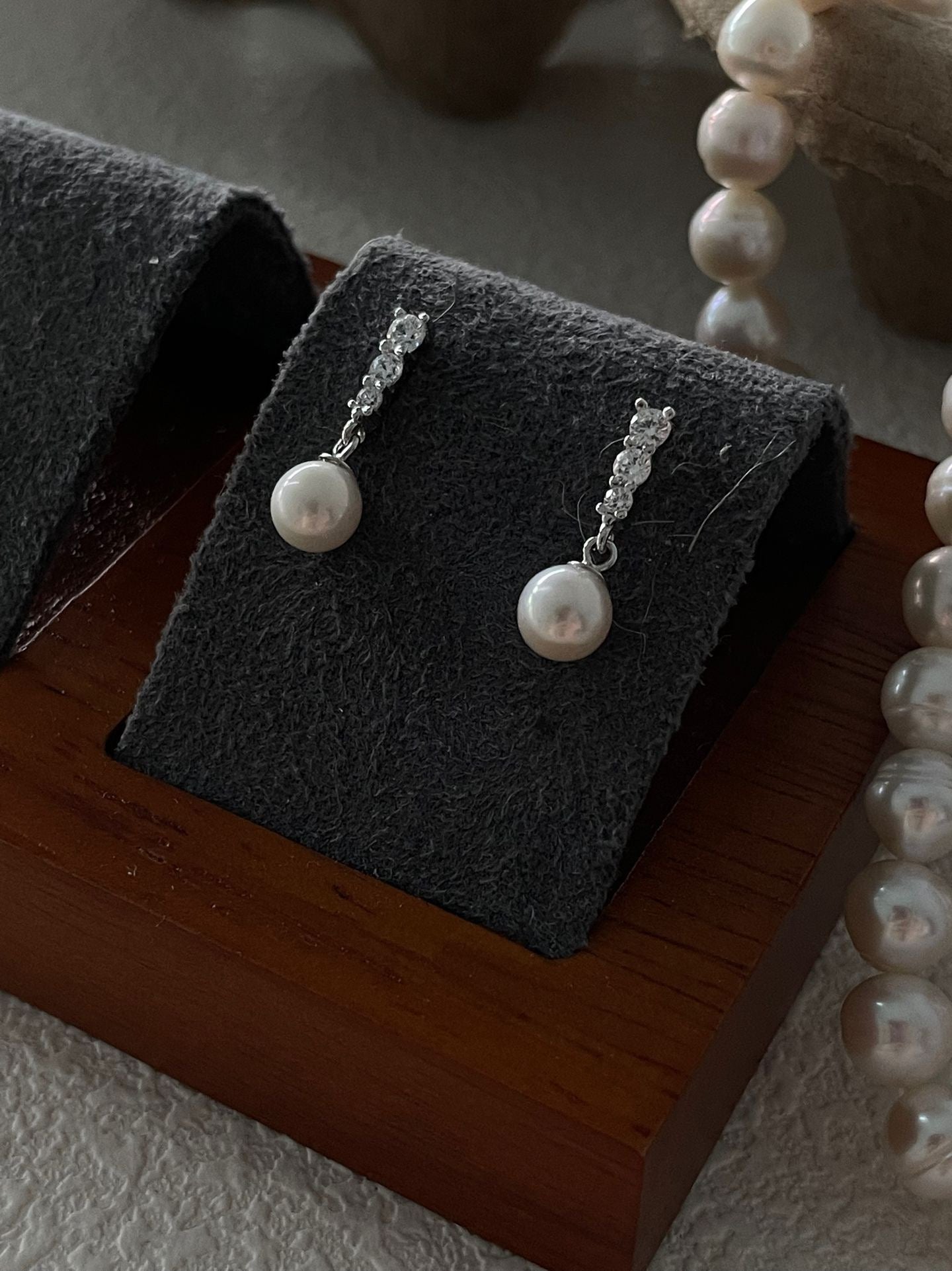 Clara Pearl Earrings
